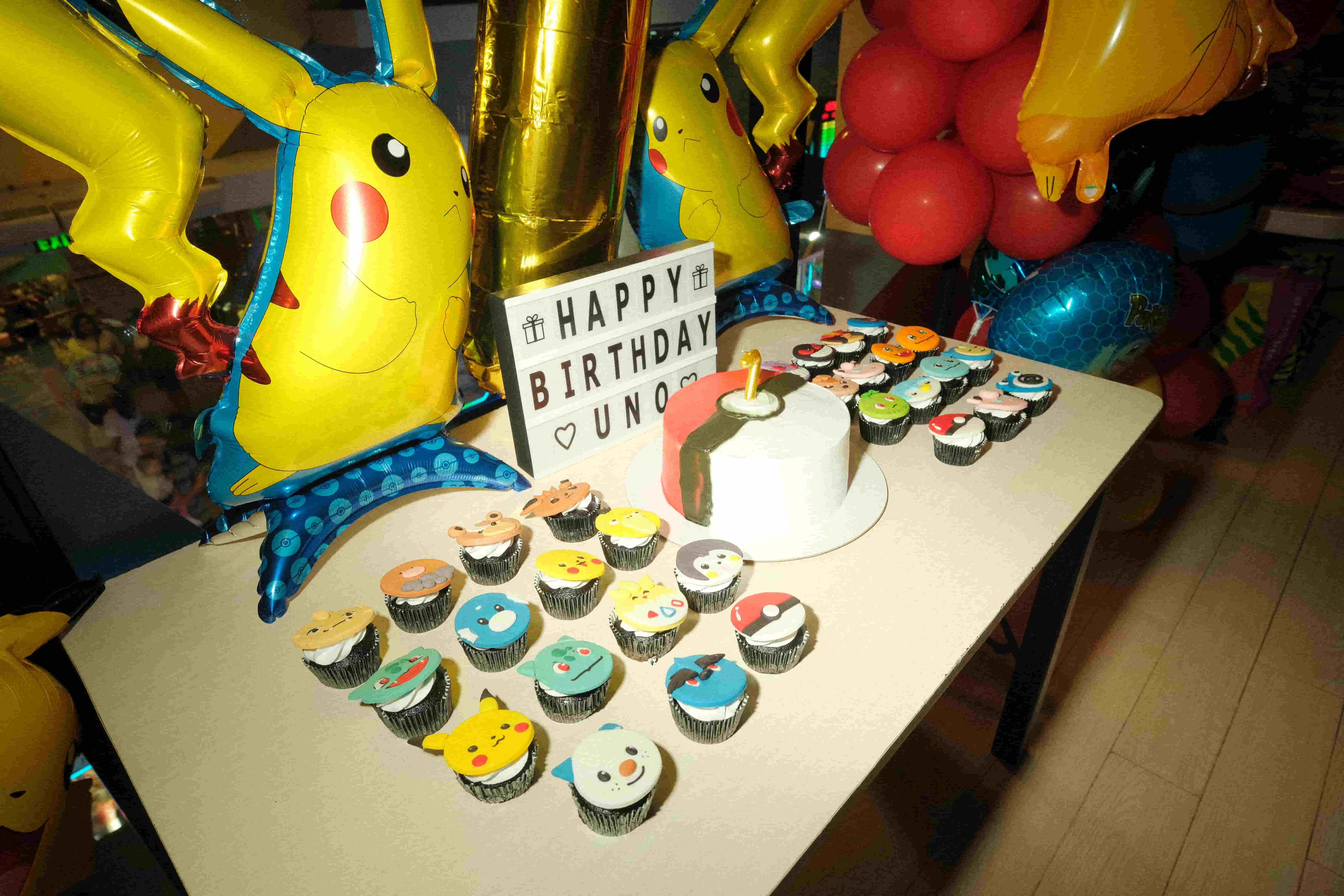 retro birthday - cake